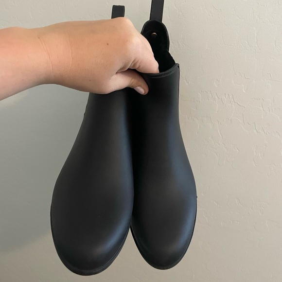 Sam Edelman Black Booties - Picture 2 of 6